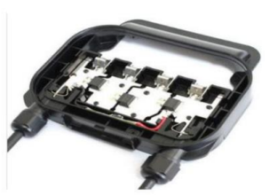 光伏接线盒 产品迭代持续进行，快速成长的高景气赛道